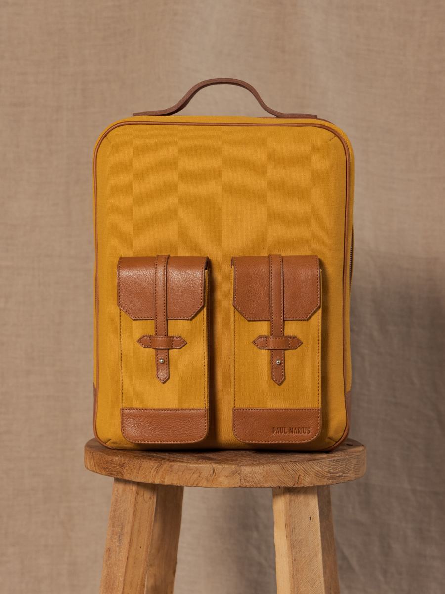 foto-vista-lateral-mochila-de-cuero-unisex-natural-amarillo-urbain-natural-lona-azafranada-paul-marius-b08-ol-yc