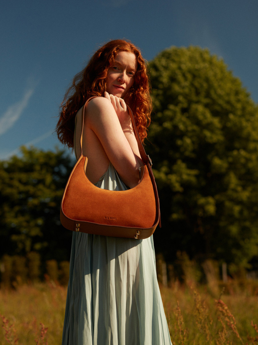 bolso-baguette-cuero-marrón-victoire-fauve-vista-lateral-w54-su-co