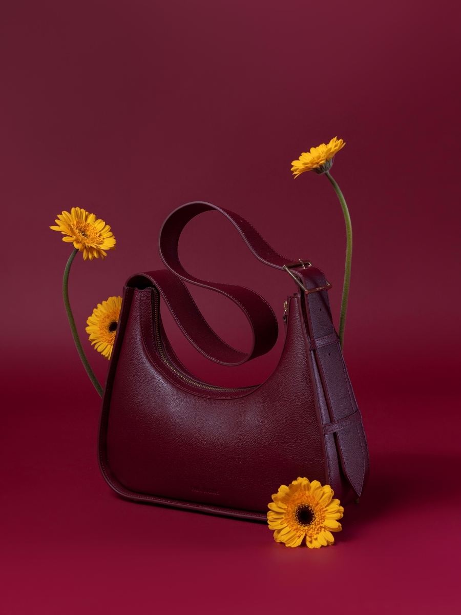 bolso-baguette-cuero-victoire-púrpura-vista-lateral-w54-p