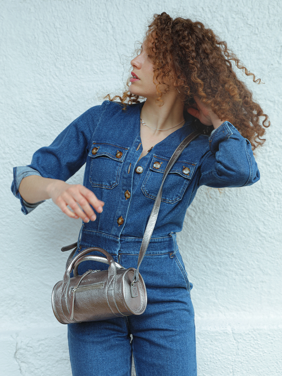 foto-bolso-mano-cuero-plateado-mujer-charlie-acero-paul-marius-w30-gm