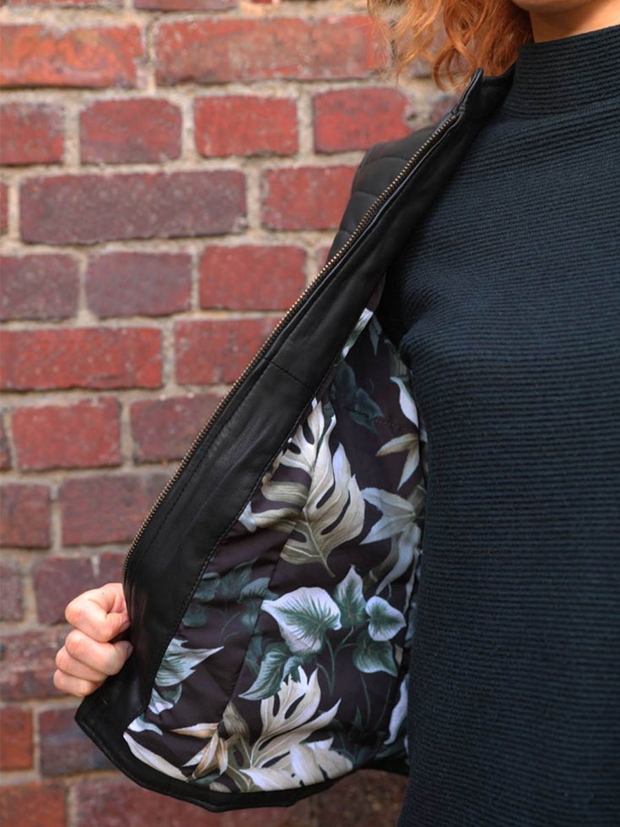 foto-vista-posterior-chaqueta-mujer-en-cuero-negro-ladoudoune-mujer-negra-paul-marius-wcw-b-xs