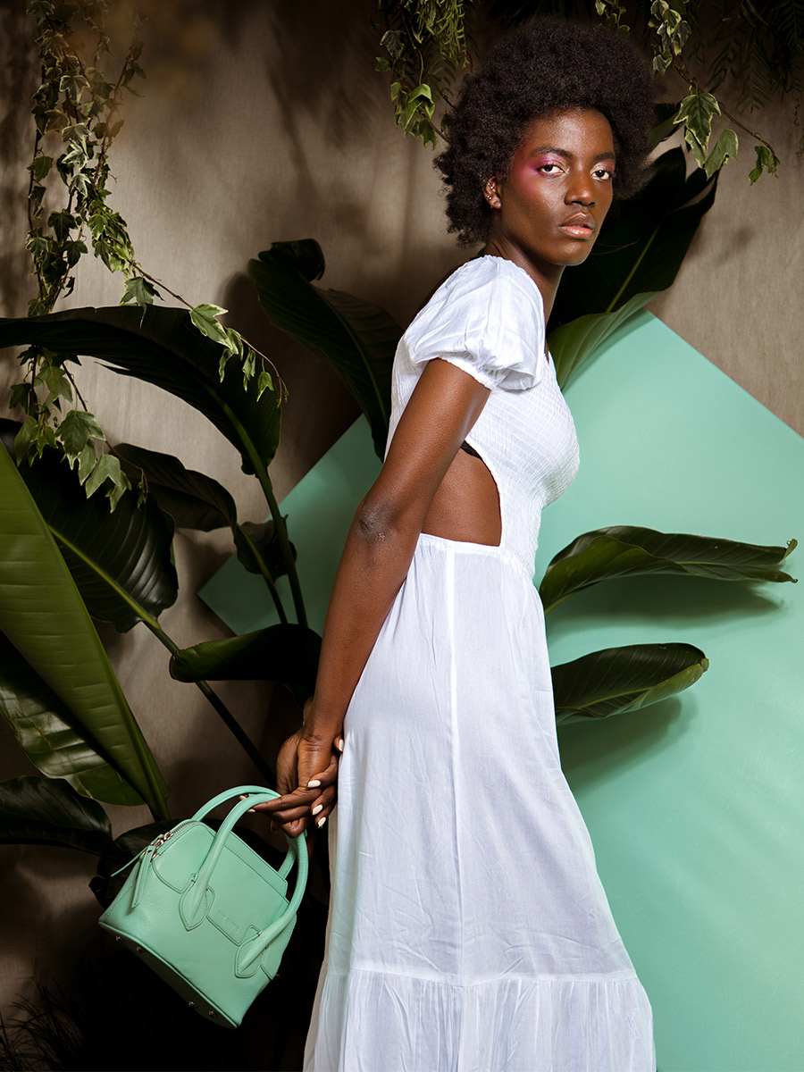 foto-material-mini-bolso-de-mano-cuero-verde-gisele-xs-pastel-menta-paul-marius-w32xs-pt-gr