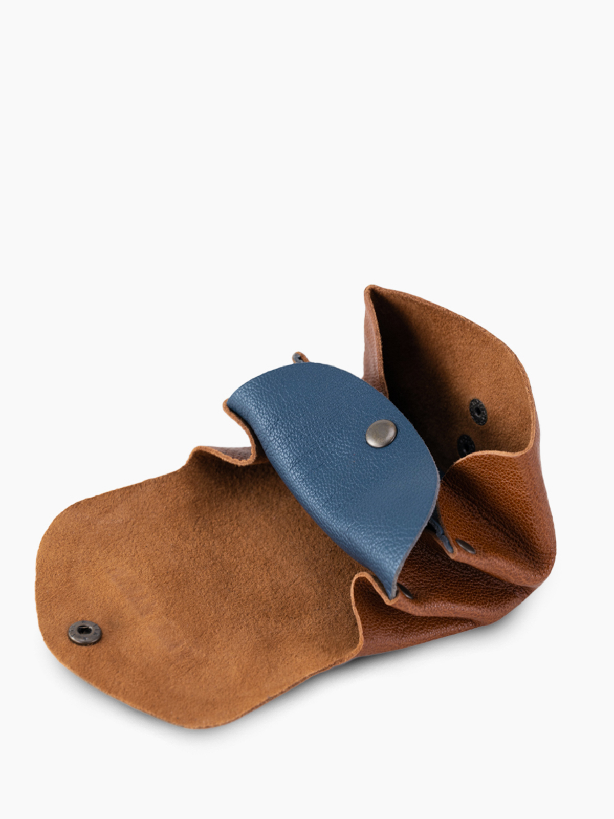 foto-vista-lateral-monedero-cuero-marrón-azul-legustave-natural-azul-paul-marius-glp-b-l