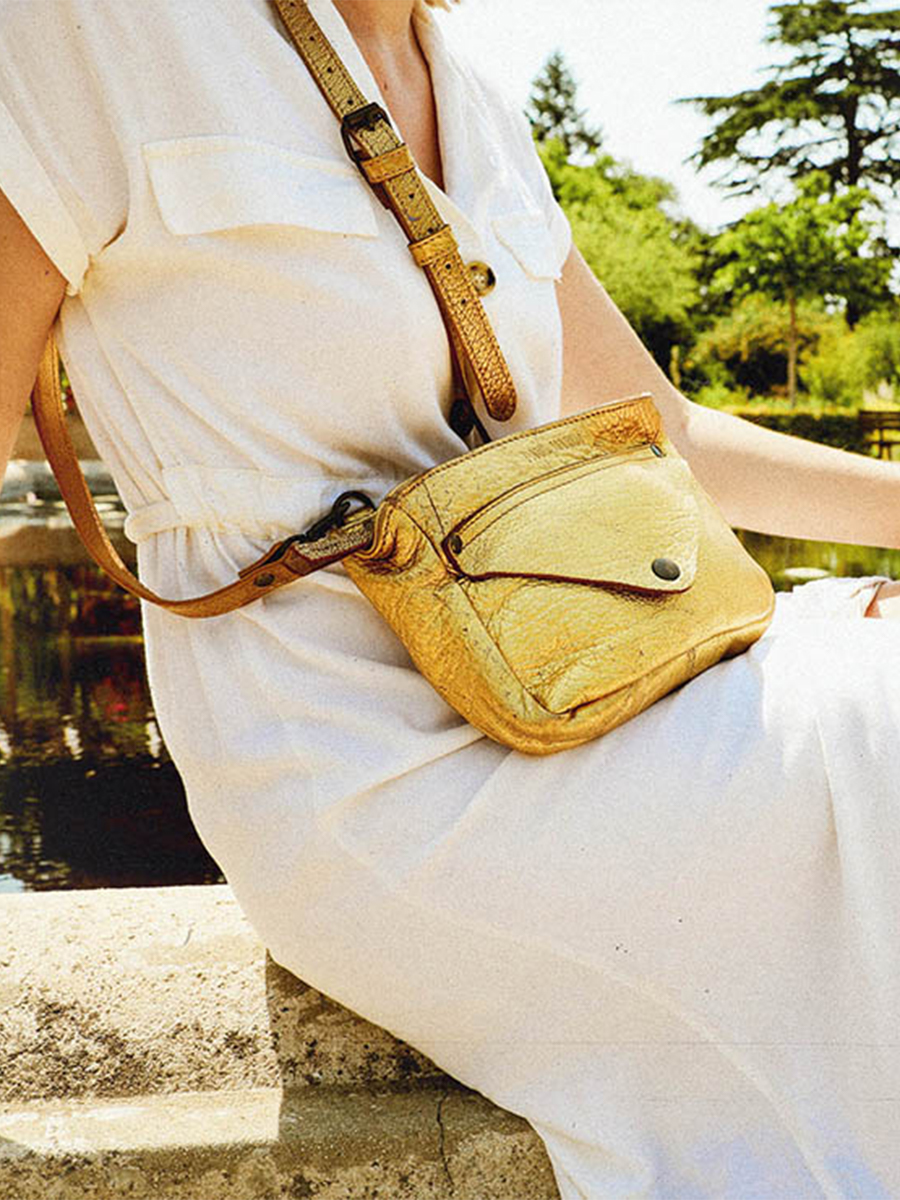 foto-bolso-bandolera-cuero-mujer-dorado-legavroche-dorado-paul-marius-w06-gd