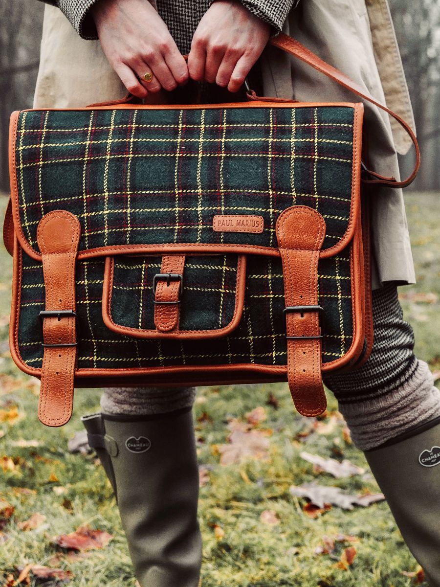 foto-material-portadocumentos-cuero-ordenador-lecartable-l-celtik-paul-marius-m01s16-sco-gr-ol