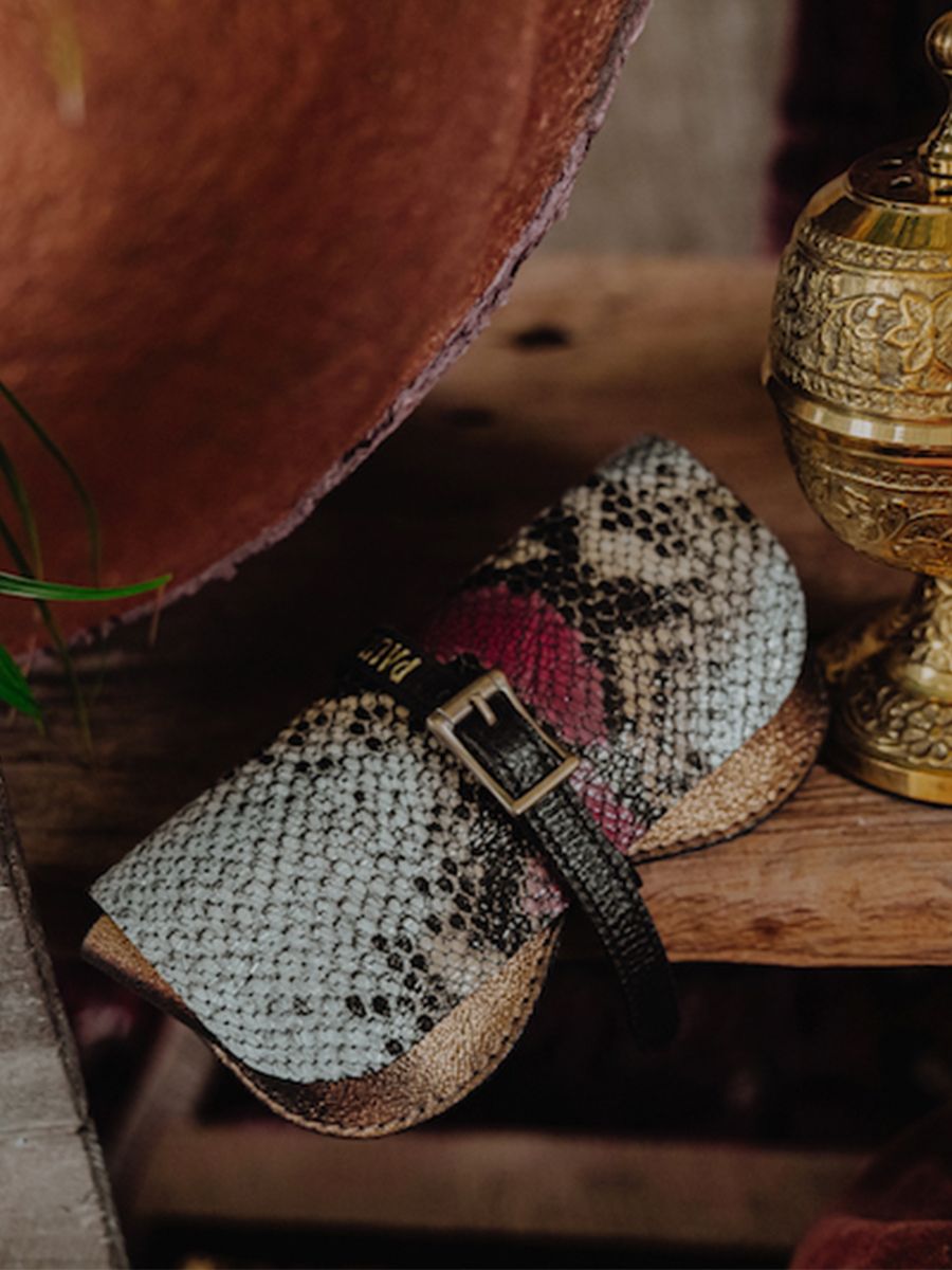 foto-vista-frontal-estuche-para-gafas-estuche-para-gafas-byzance-paul-marius-m49-byz