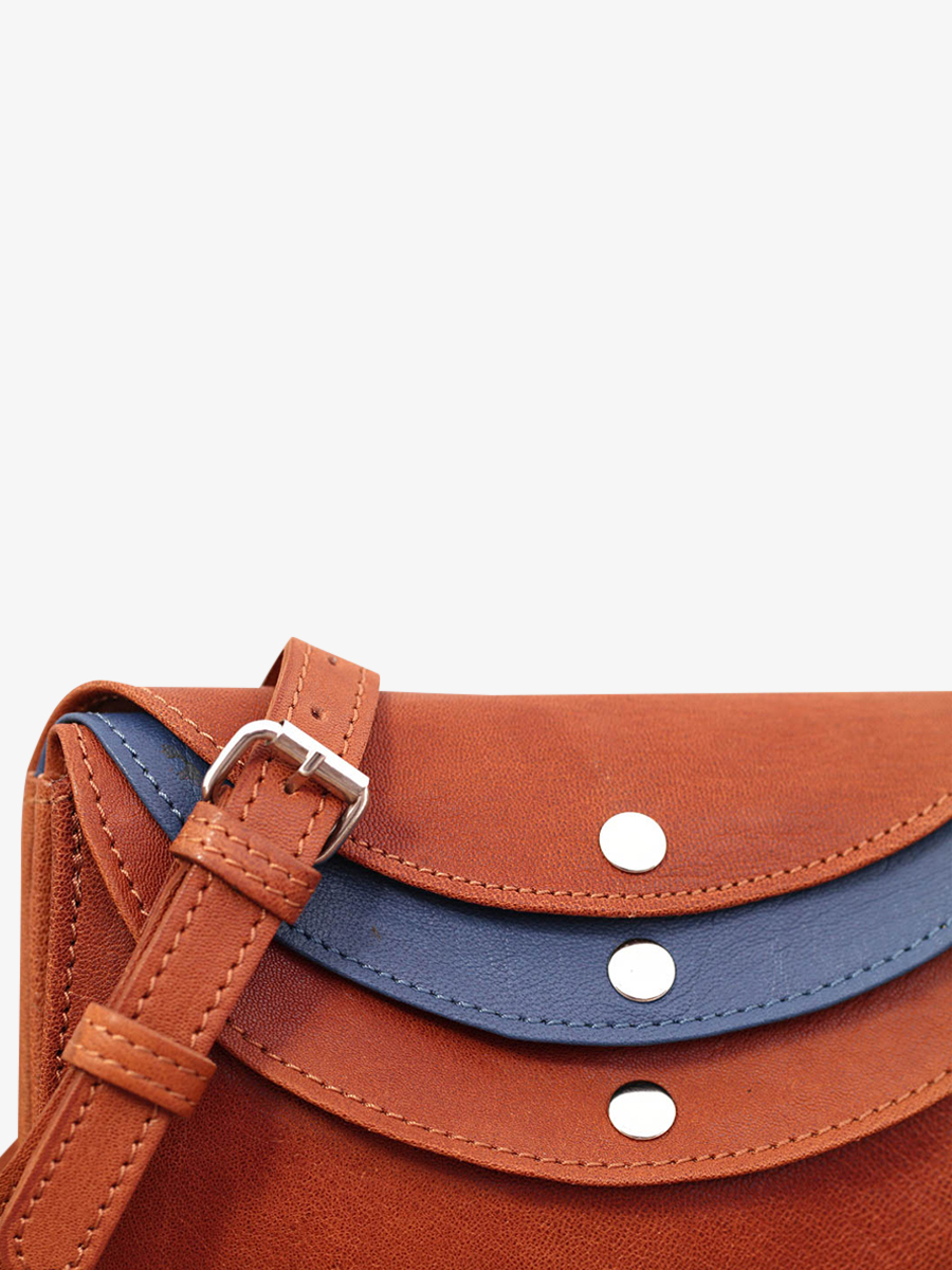 foto-material-bolso-bandolera-cuero-mujer-marrón-azul-laminaudiere-natural-azul-paul-marius-m301-b-l
