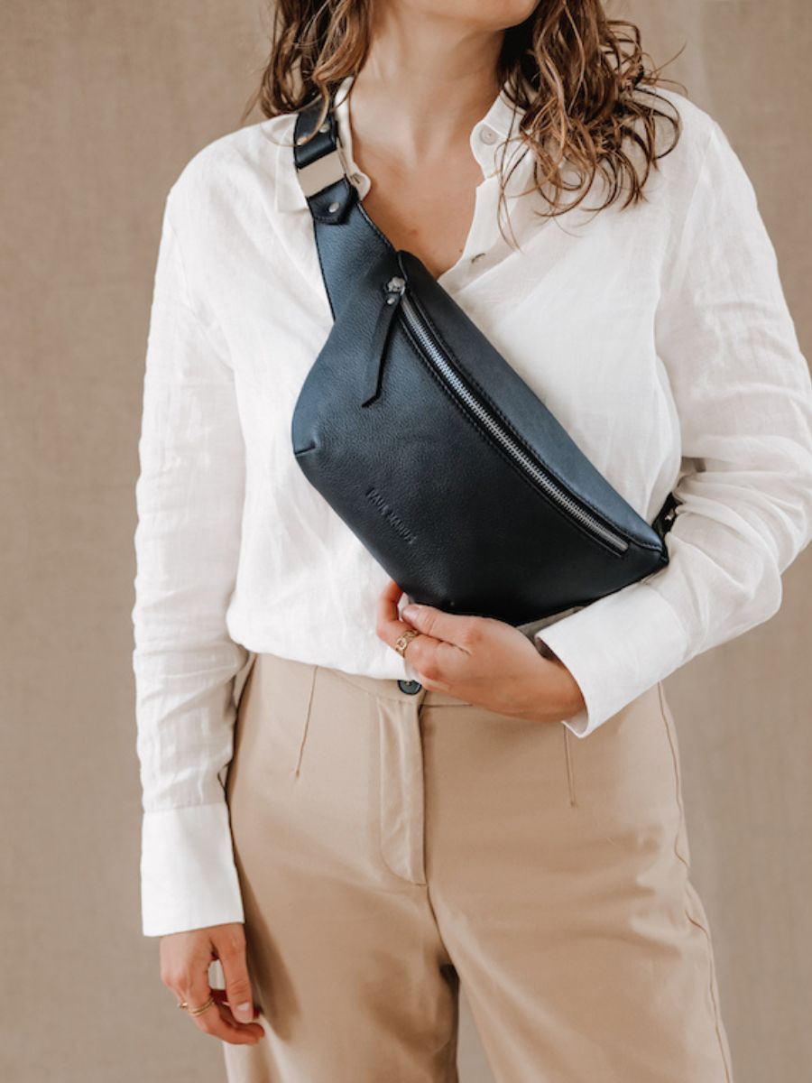 foto-material-bolso-banana-en-cuero-negro-labanane-negro-paul-marius-m503-b