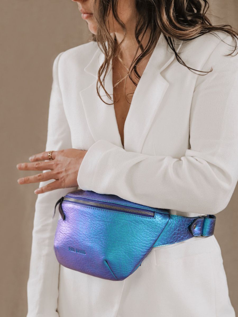 foto-vista-frontal-riñonera-de-cuero-azul-labanane-scarabee-paul-marius-m503-p-blu