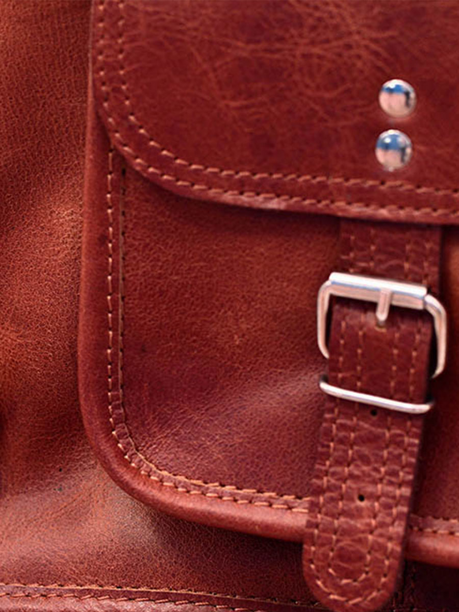 foto-material-portadocumentos-cuero-ordenador-marrón-lecartable-l-natural-paul-marius-m01s16-l