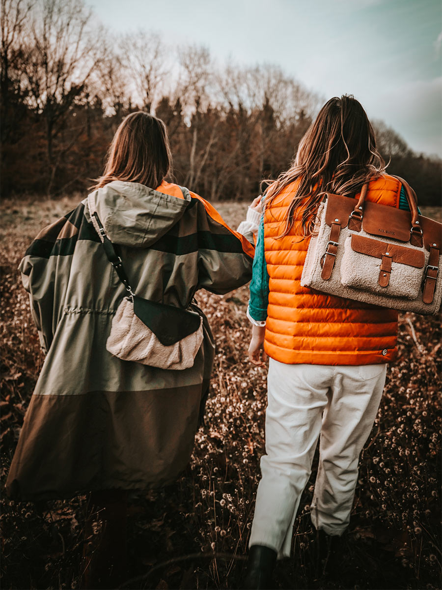 foto-bolso-bandolera-cuero-paulmarius-negro-suzon-m-himalaya-negro-aceite-paul-marius-w25m-sh-w-obl