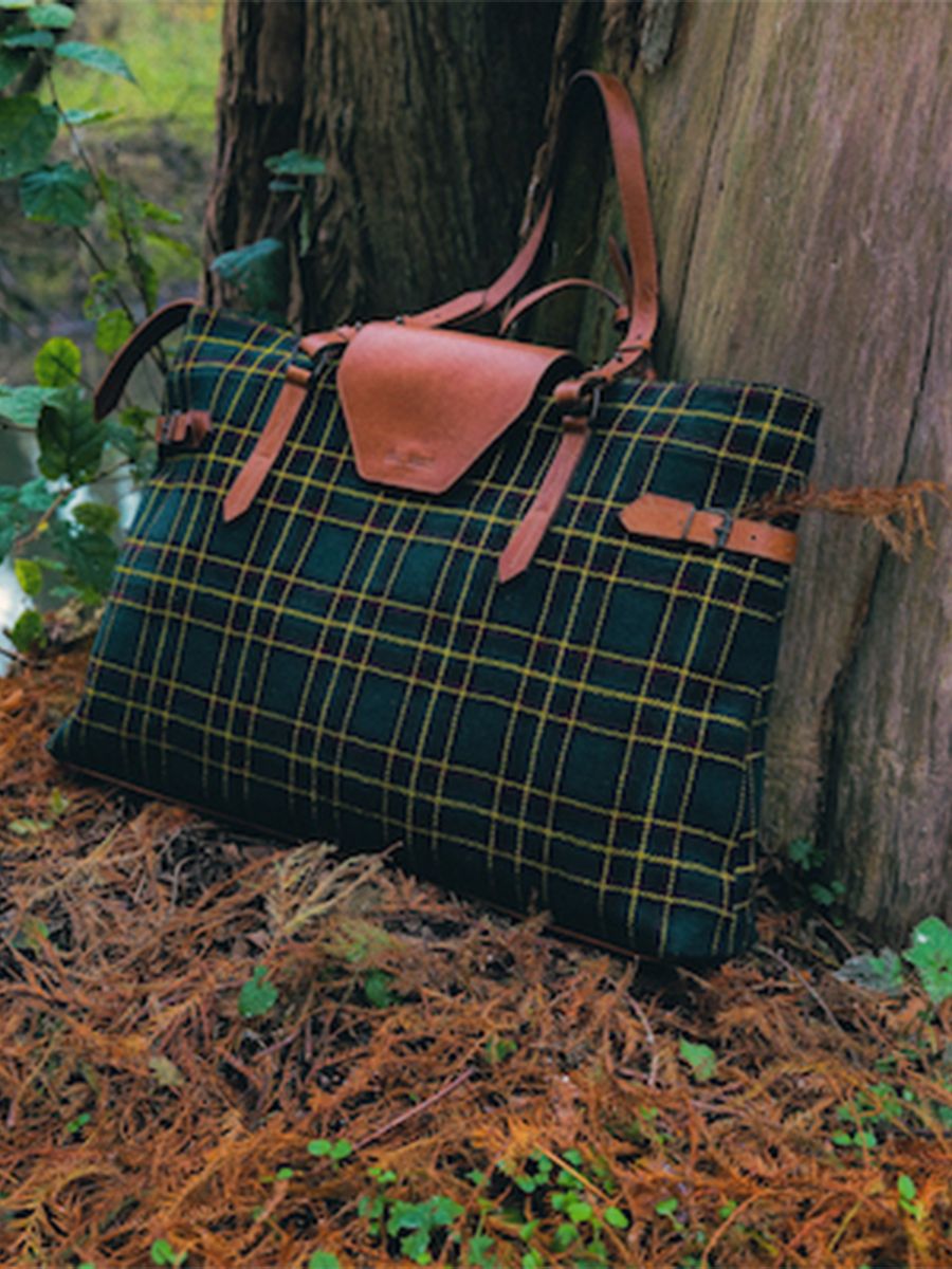 foto-material-bolso-de-viaje-cuero-esus-l-celtik-paul-marius-m17-sco-gr-ol