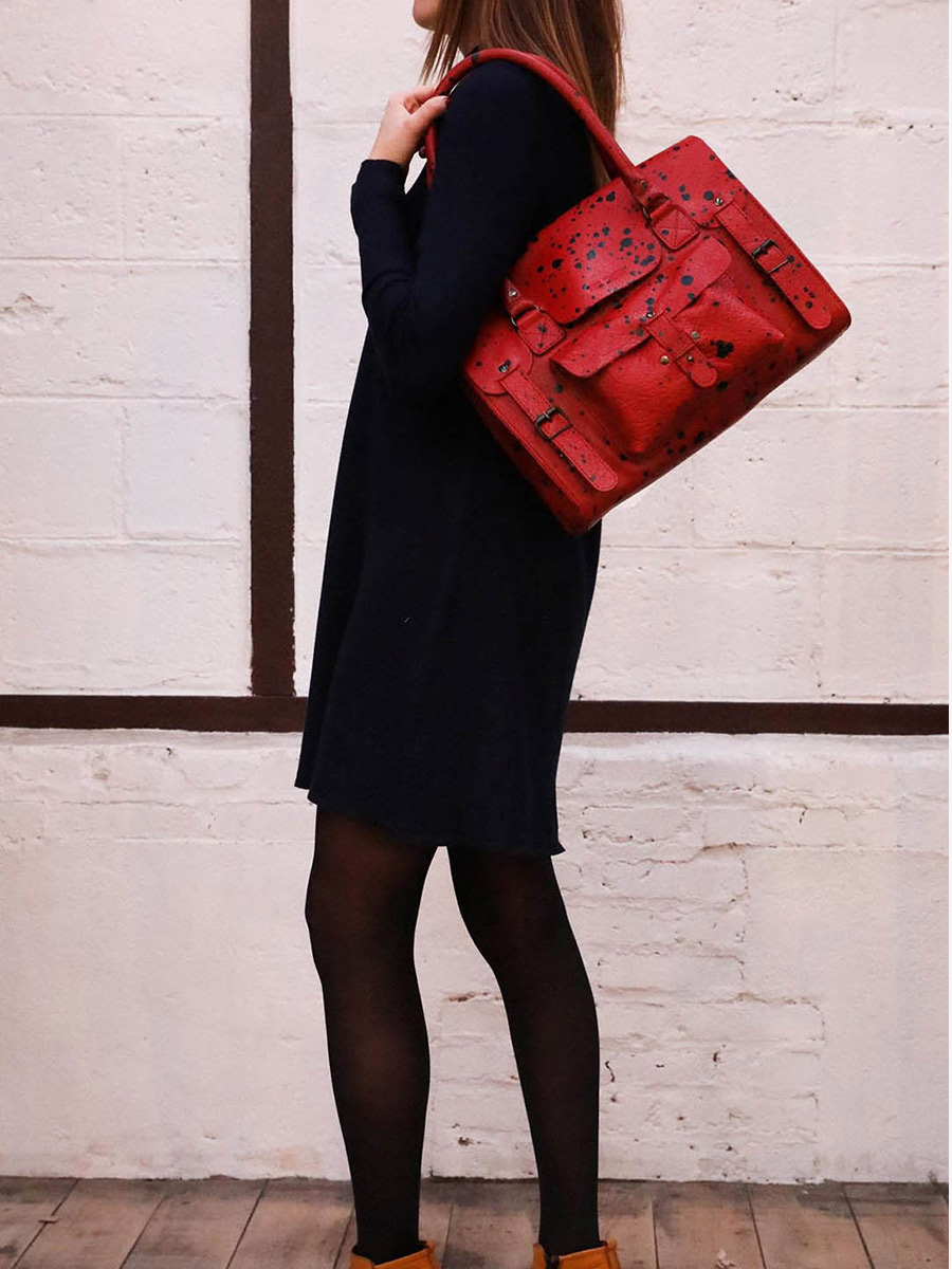 foto-interior-bolso-bandolera-cuero-mujer-rojo-lerive-gauche-artista-m-rojo-carmín-paul-marius-w01m-a-r