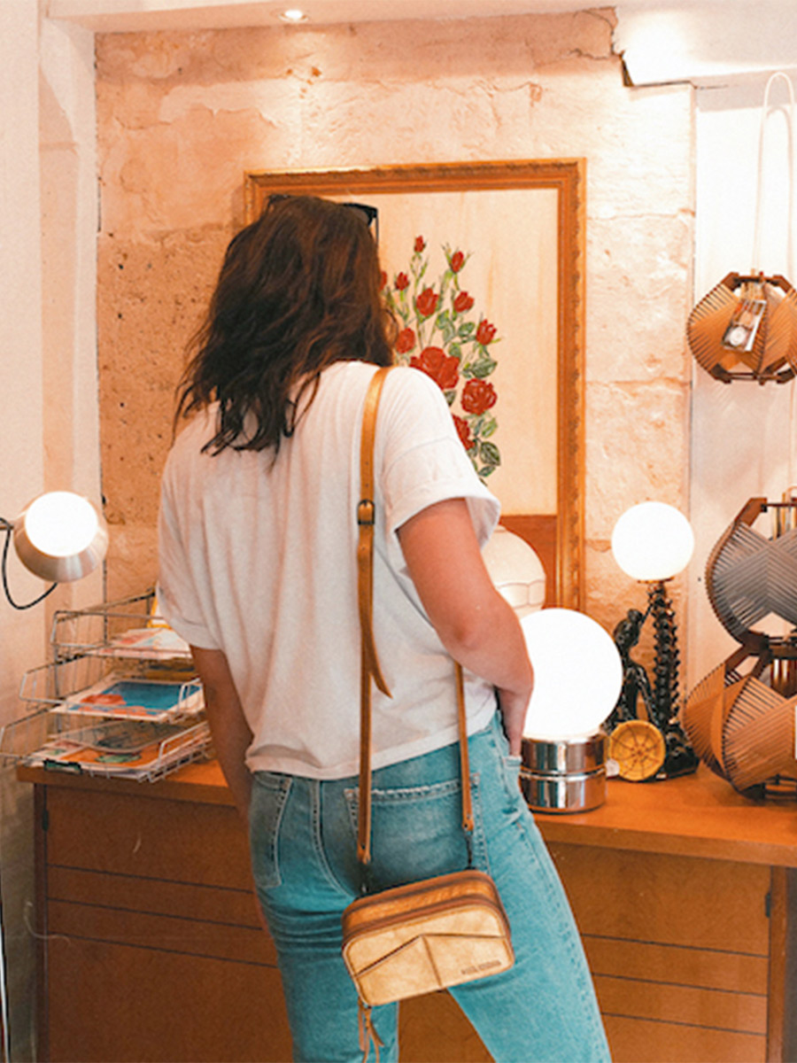 foto-bolso-cinturón-cuero-mujer-rosa-dorado-paula-oro-rosa-paul-marius-m66-g-pi