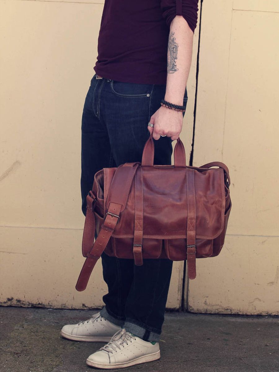 foto-vista-lateral-bolsa-fotográfica-cuero-negro-lereporter-indus-paul-marius-m54-d