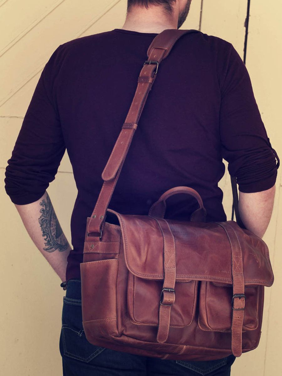 foto-bolso-bolsa-cuero-negro-lereporter-paul-marius-m54-b