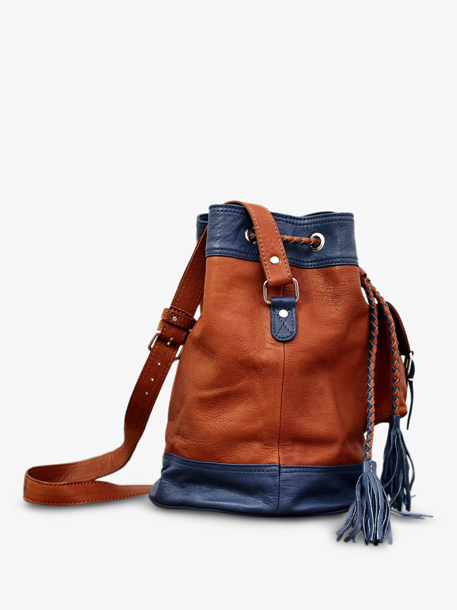 foto-vista-lateral-bolso-cubo-cuero-mujer-marrón-azul-leflâneur-natural-azul-paul-marius-m303-b-l