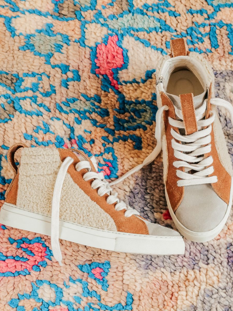 foto-vista-frontal-zapatilla-de-mujer-cuero-marrón-pm001-natural-paul-marius-pm001-sh-w-ol-s35