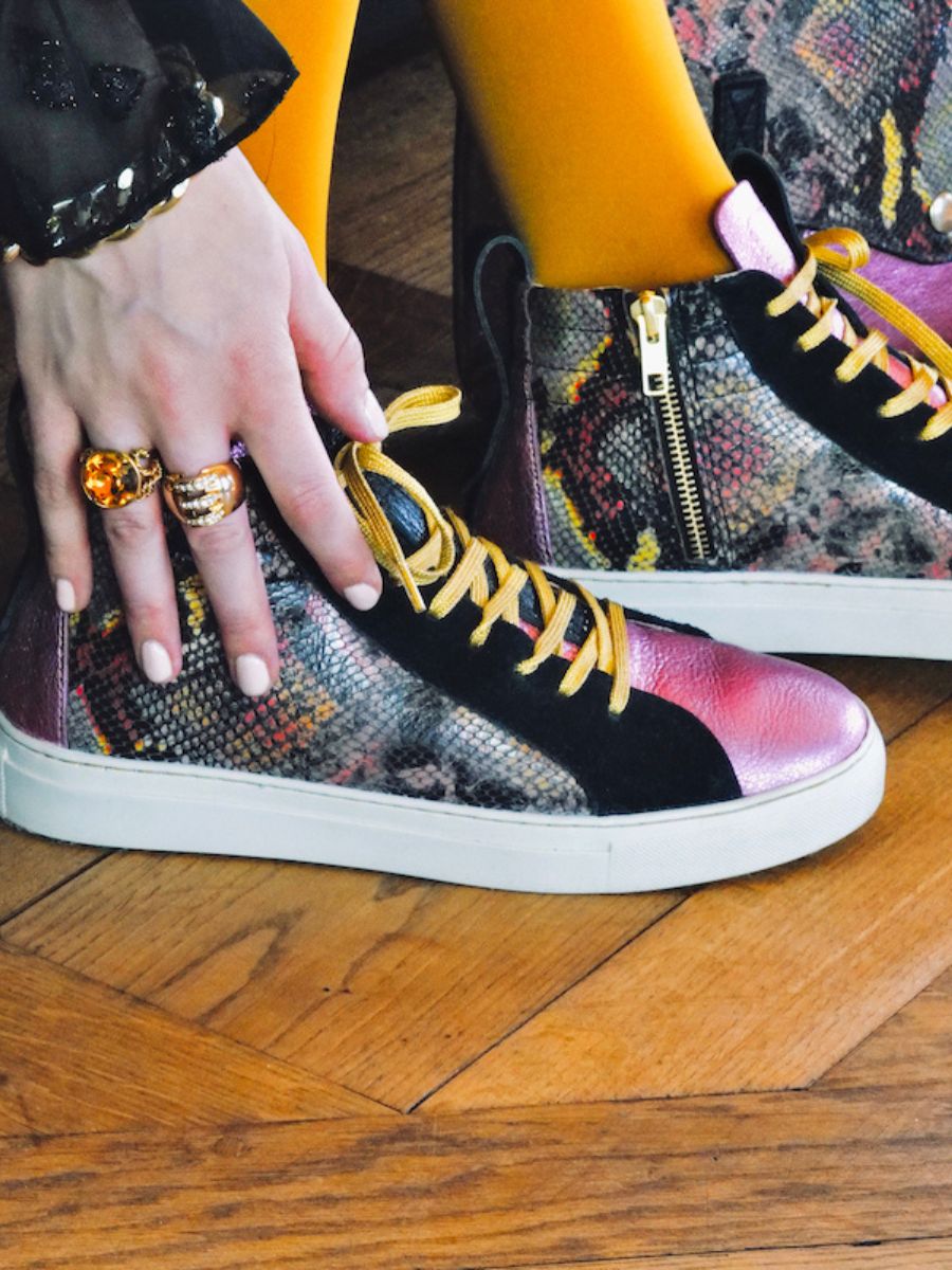 foto-vista-frontal-zapatilla-de-mujer-cuero-rojo-rosa-pm001-pitón-magma-rosa-metalizado-paul-marius-pm001-p-pi-mcpi-s36