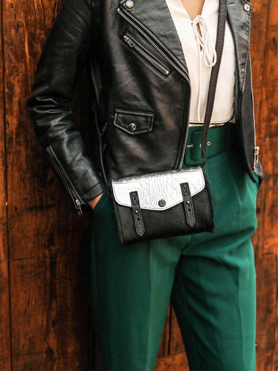 foto-bolso-bandolera-cuero-mujer-plateado-negro-el-mini-indispensable-caimán-plateado-negro-paul-marius-w08s-c-s-b