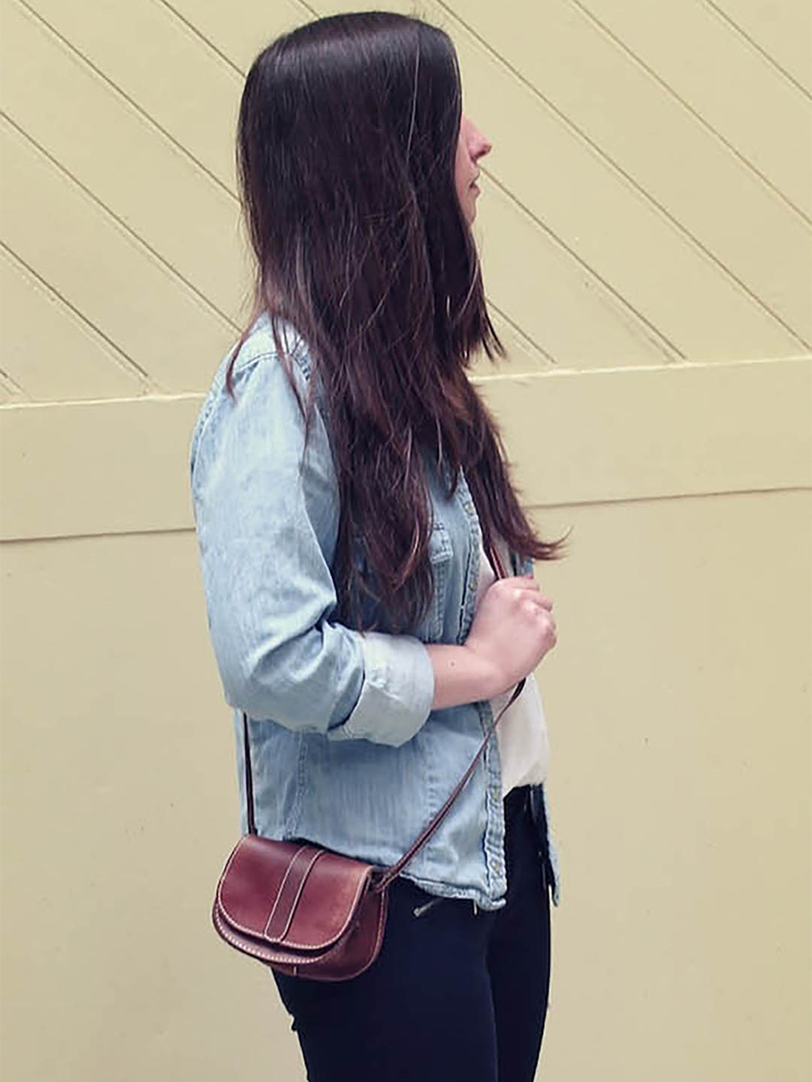 foto-mini-bolso-bandolera-cuero-mujer-marrón-monmignon-natural-paul-marius-m42-l