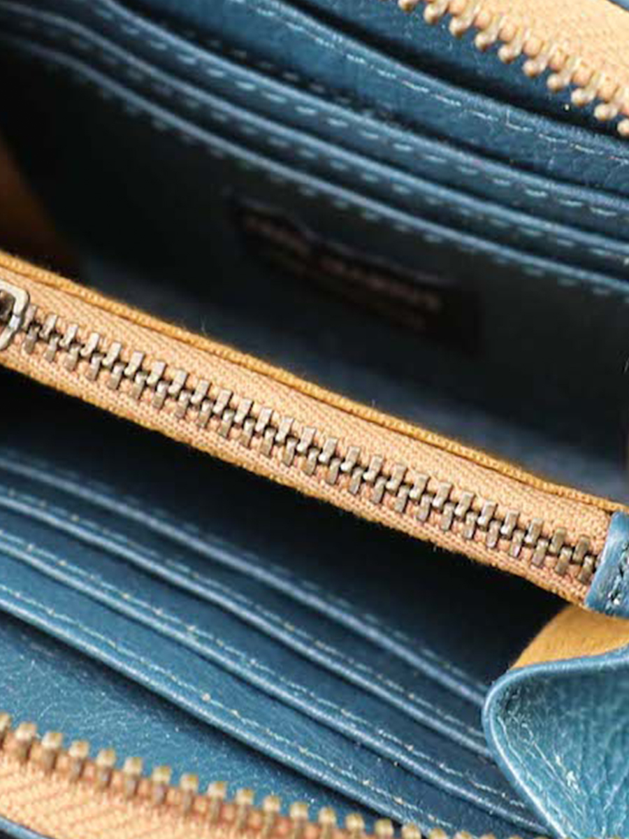 foto-interior-cartera-cuero-mujer-azul-leportefeuille-manon-azul-piscina-paul-marius-m32-blu