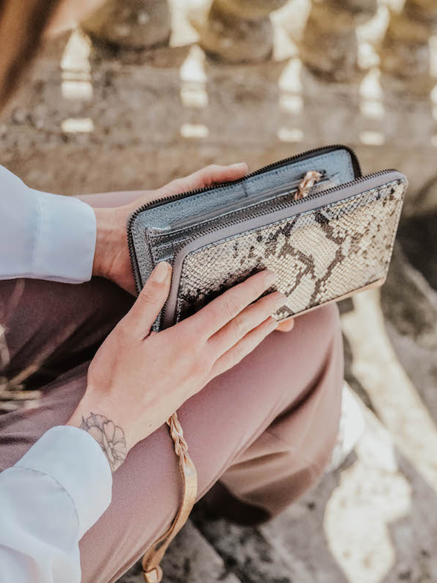 foto-vista-lateral-cartera-cuero-mujer-leportefeuille-charlotte-aphrodite-paul-marius-m63-aph