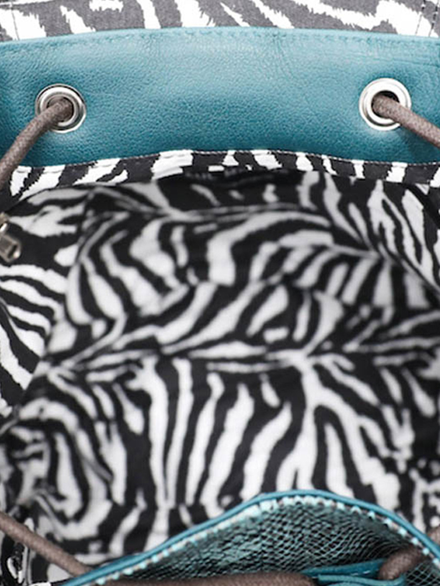 foto-vista-lateral-mochila-de-cuero-mujer-azul-plateado-lebaroudeur-chimere-azul-piscina-plateado-paul-marius-m40-ch-blu-s