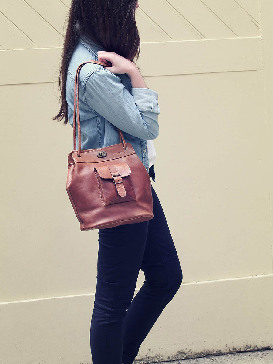 foto-bolso-de-mano-de-cuero-marrón-le1950-natural-paul-marius-m46-l