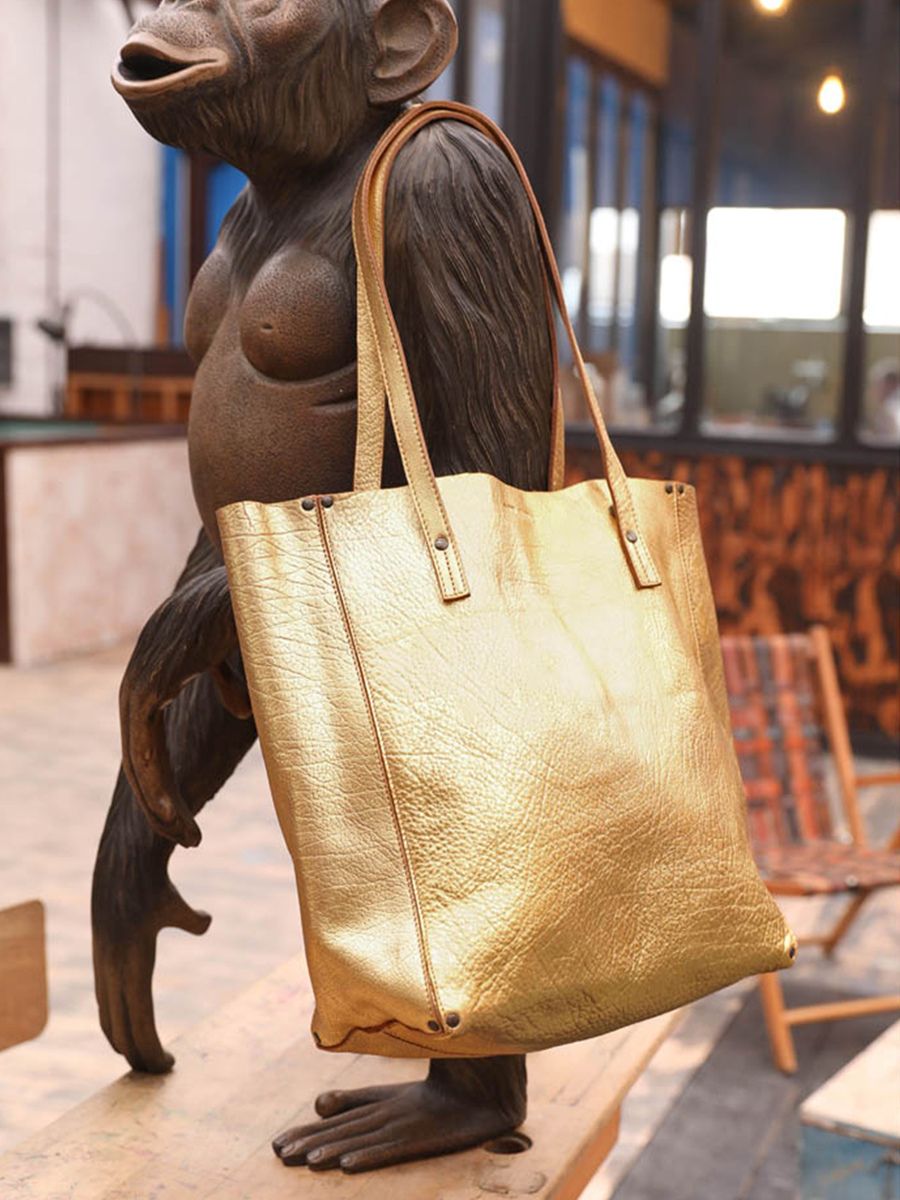 foto-vista-frontal-bolso-de-mano-de-cuero-para-mujer-dorado-leffronte-l-dore-paul-marius-w11-g