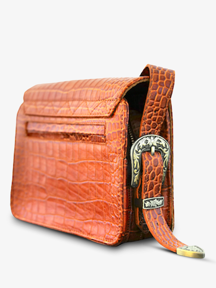 foto-vista-lateral-bolso-bandolera-cuero-mujer-marrón-lebaguette-alligator-cocktail-ámbar-paul-marius-w29-a-l