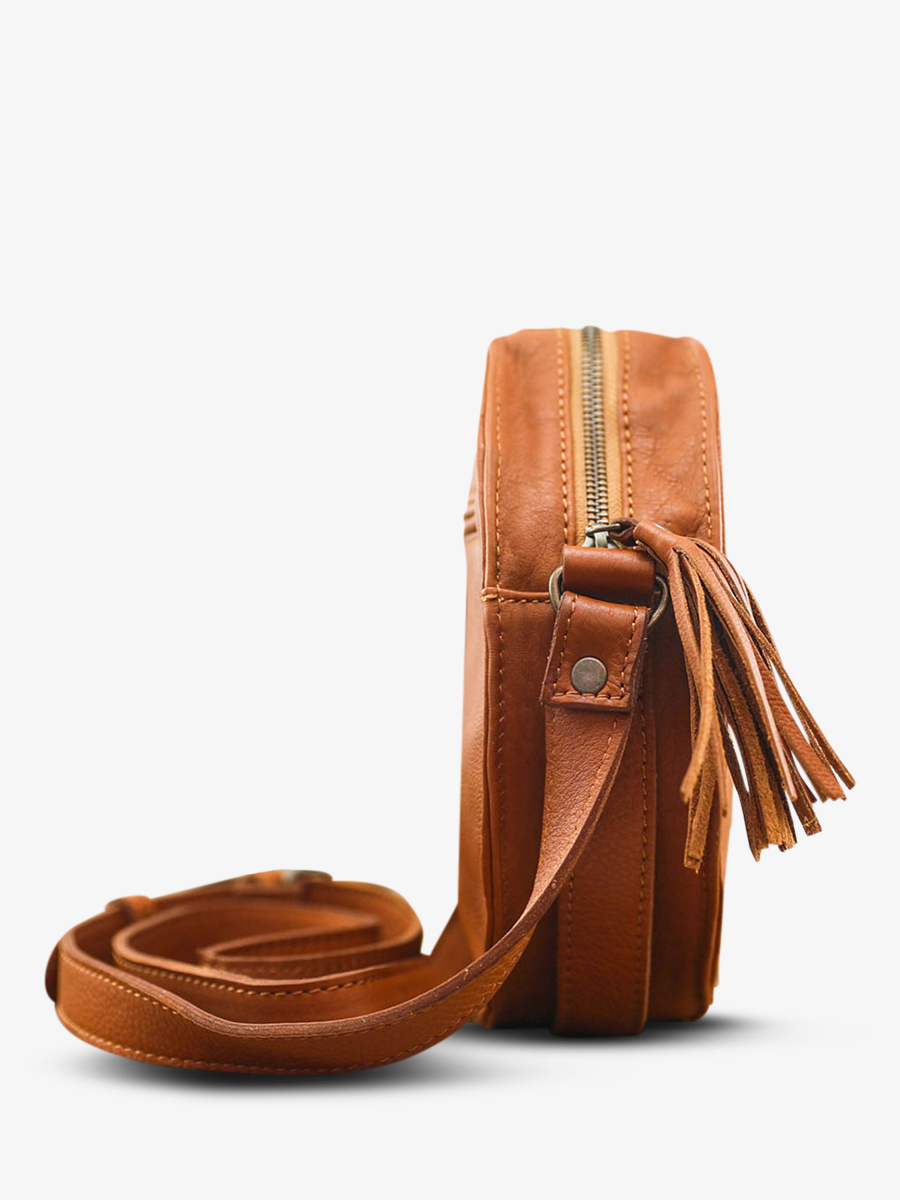 foto-vista-lateral-bolso-bandolera-cuero-ron-mujer-marrón-monprecieux-natural-paul-marius-w18-l