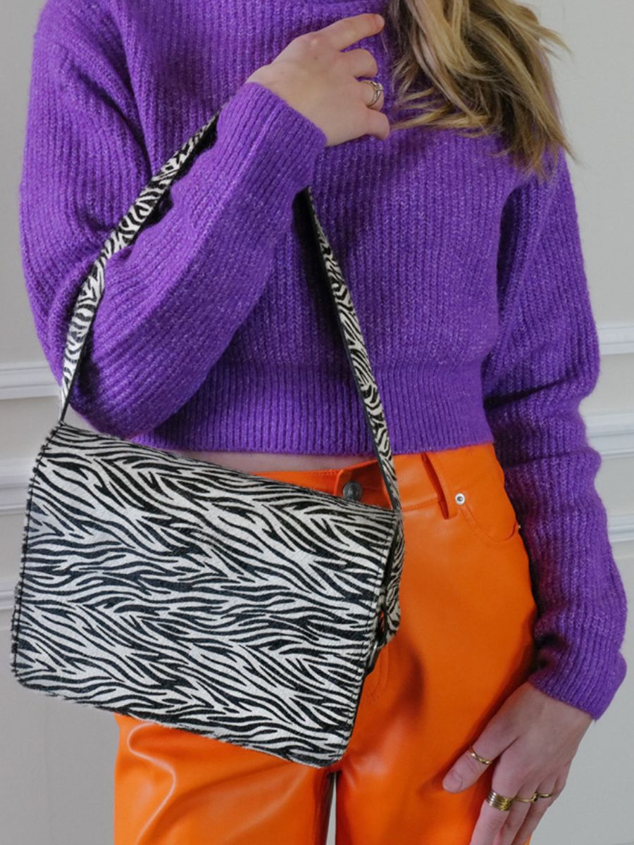 foto-bolso-baguette-cuero-mujer-lebaguette-zebre-paul-marius-