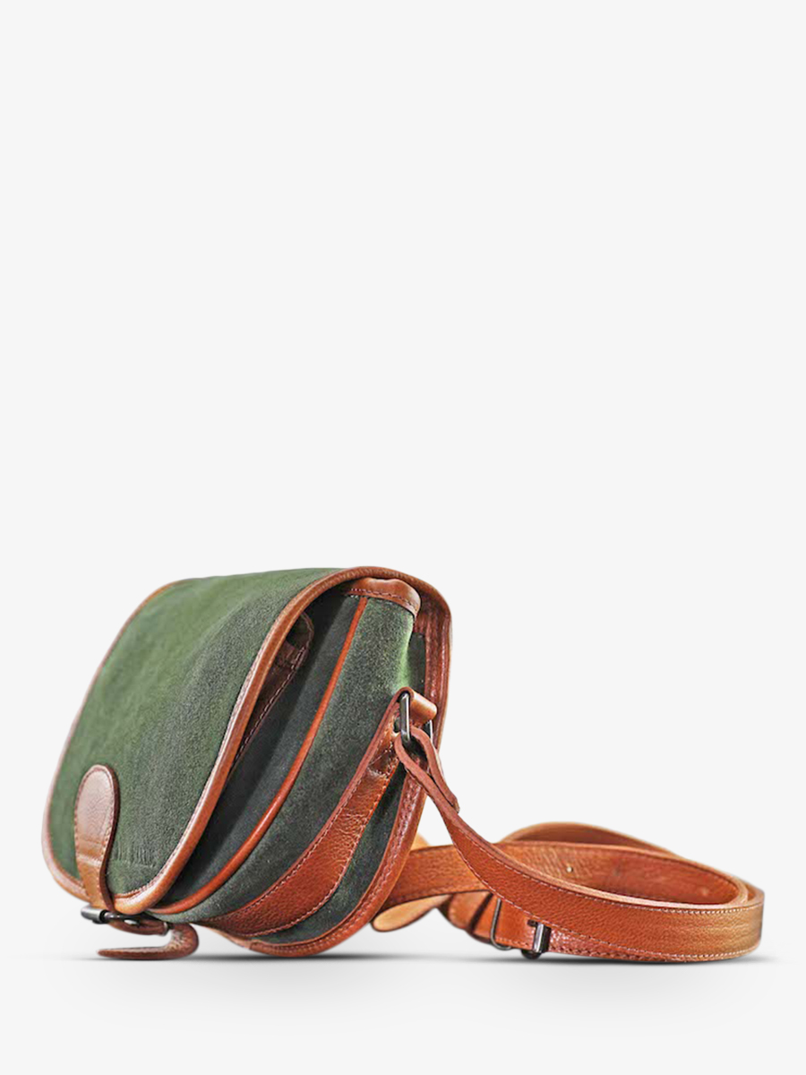 foto-vista-lateral-bolso-bandolera-cuero-mujer-marron-verde-pampa-paul-marius-lebohemien