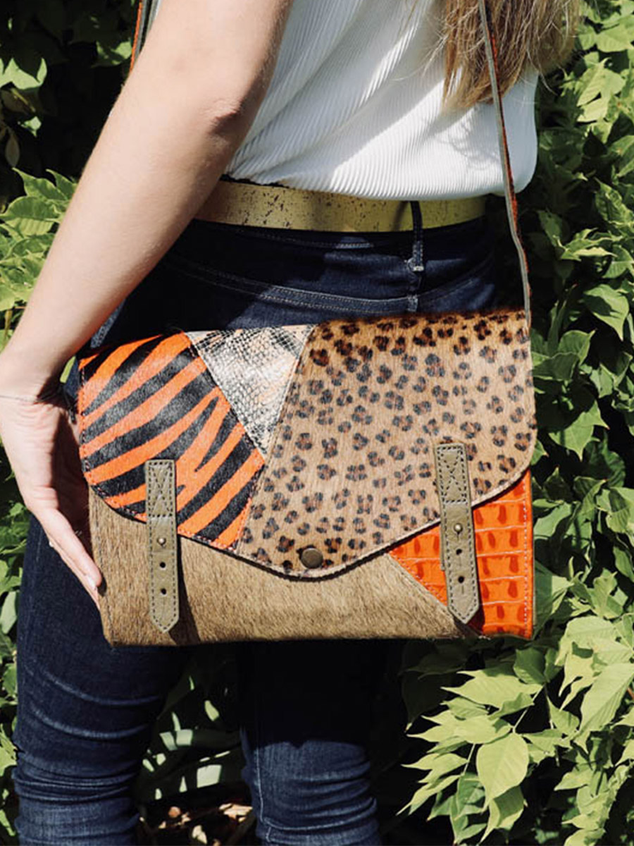 foto-bolso-bandolera-cuero-mujer-naranja-verde-lindispensable-chimere-naranja-caqui-paul-marius-w08-ch-o-k