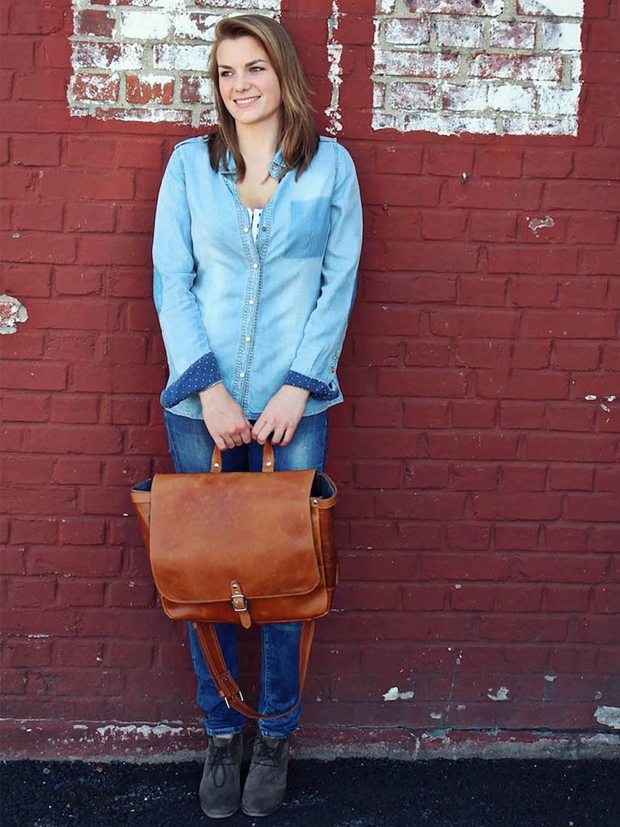 foto-material-portadocumentos-cuero-retro-vintage-marrón-lepostier-m-natural-paul-marius-m07s14-l