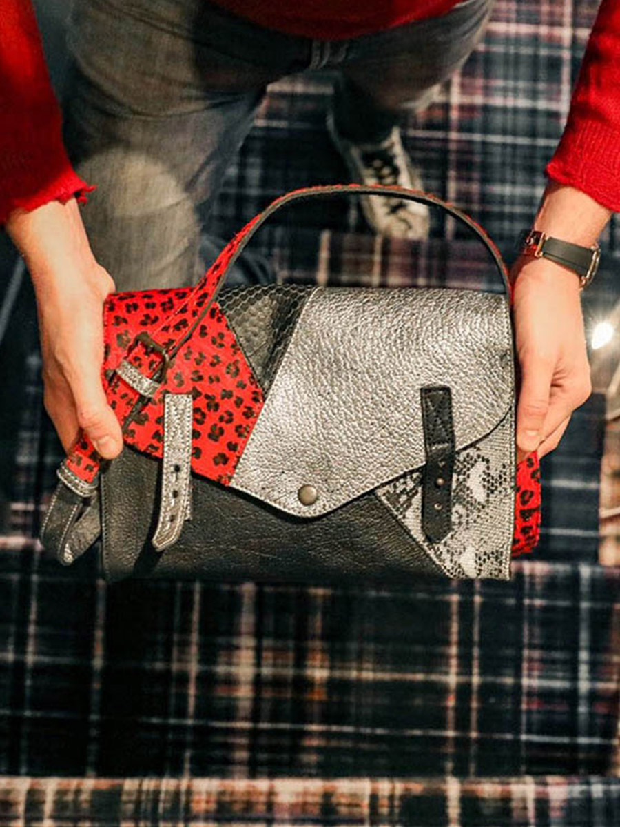 foto-material-bolso-bandolera-cuero-mujer-plateado-negro-rojo-lindispensable-chimere-plateado-negro-rojo-paul-marius-w08-s-b-r