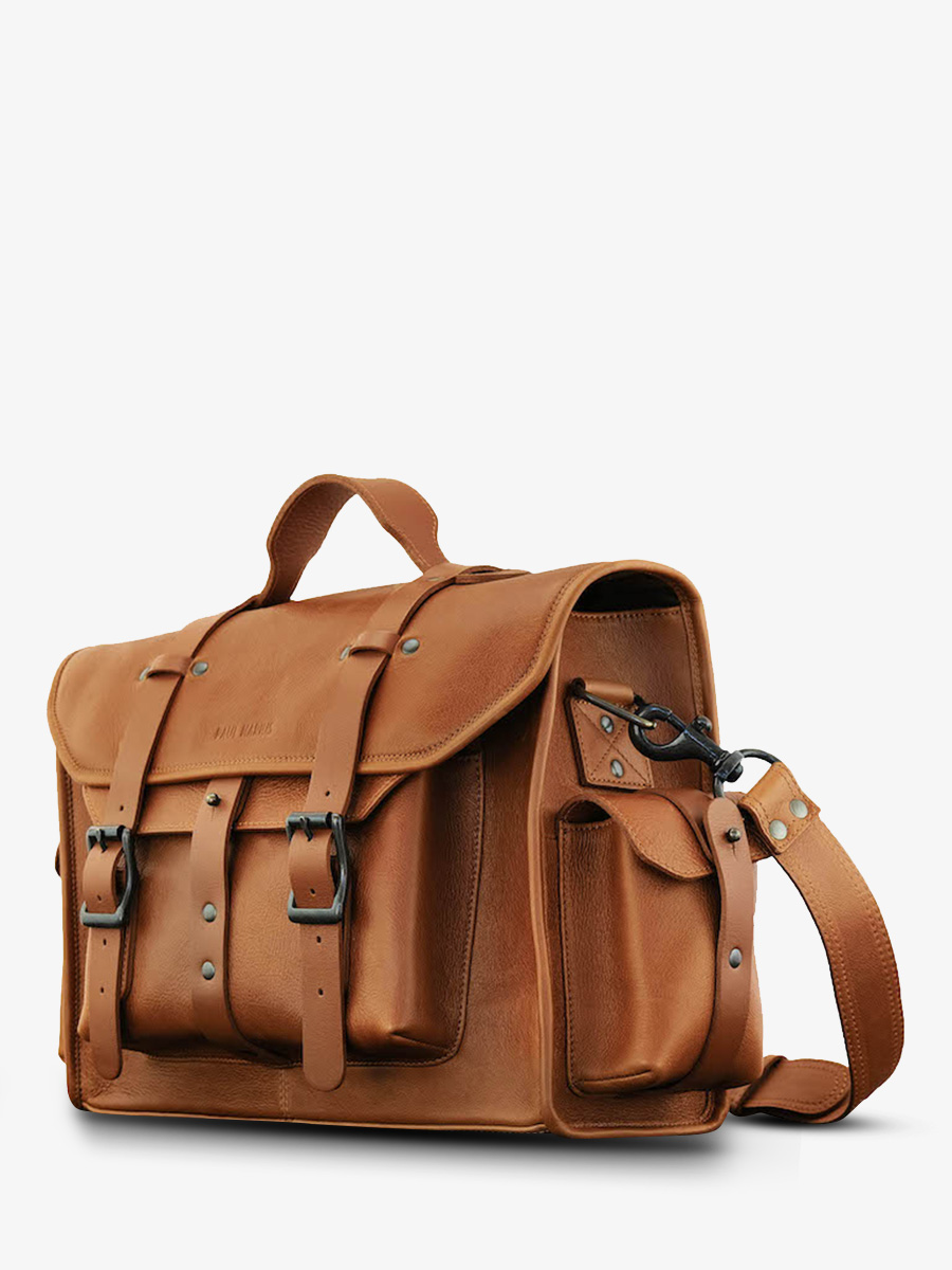 foto-vista-lateral-bolsa-moto-de-cuero-marrón-lenomade-m-natural-aceite-paul-marius-m100m-ol