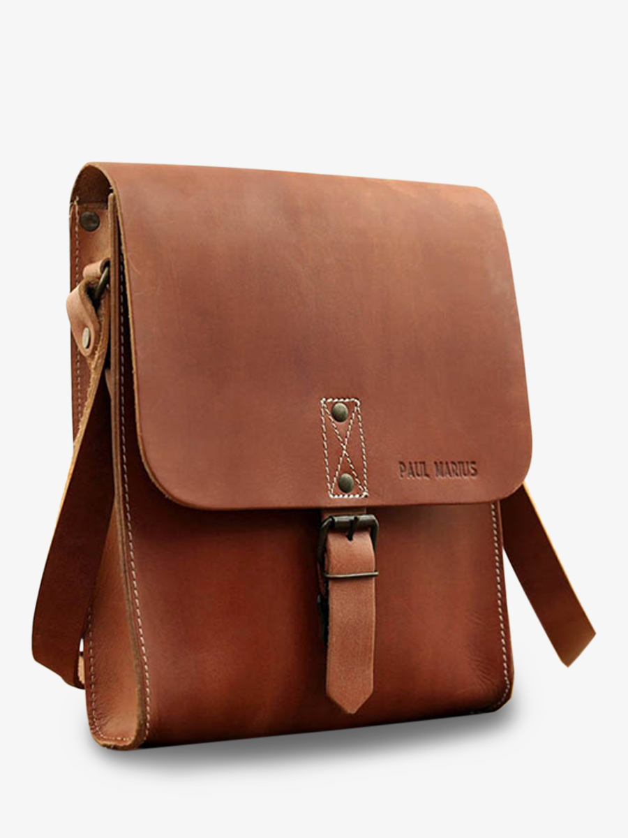 foto-vista-lateral-bolso-de-cuero-para-hombre-marrón-lejournalier-natural-paul-marius-p03-l