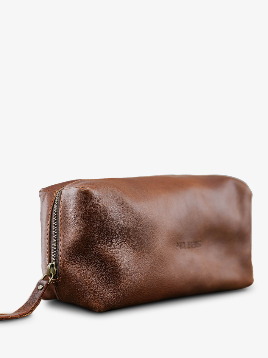 foto-vista-lateral-neceser-de-cuero-marrón-lebarbier-tabaco-paul-marius-m501-mk